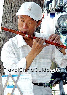 Serial bells and flute performances.